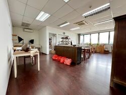 Redhill Forum (D3), Factory #455305981